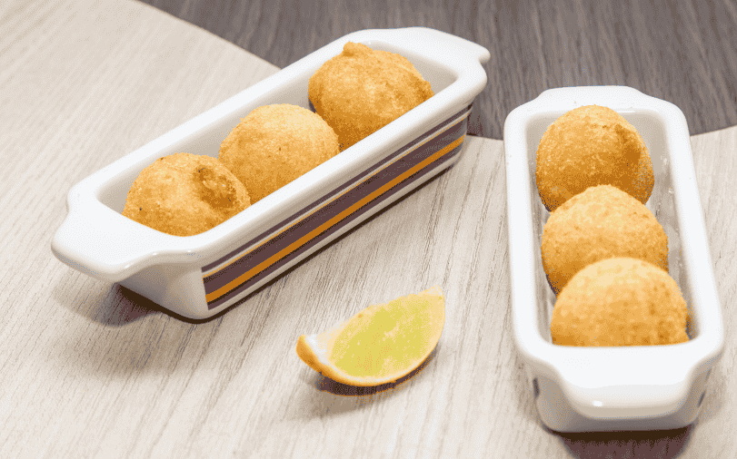 Pão de Queijo com Creme de Leite: Crocante e Macio Rápido